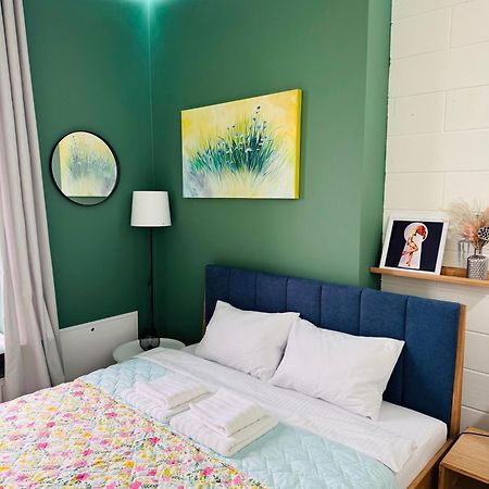 Апартаменти Dream Space Khmel'nyts'kyy Ngoại thất bức ảnh